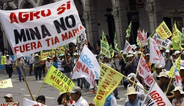 Protestas en Perú por autorización a grupo mexicano para operar mina Tía María