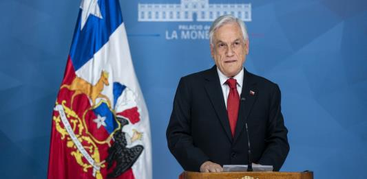 Piñera suspende alza del Metro para hacer frente a estallido social en Chile
