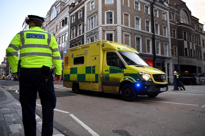 Tres mujeres y una niña, heridas en un tiroteo en un funeral en Londres