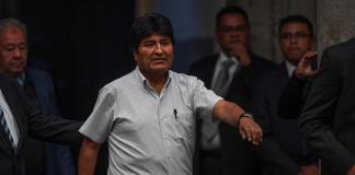 Manifestantes bloquean vías en Bolivia ante probable arresto de Evo Morales