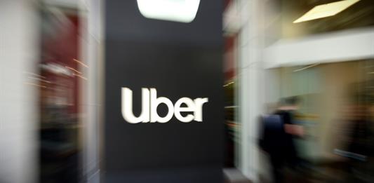 Uber afirma que puede operar en los aeropuertos de México tras decisión judicial