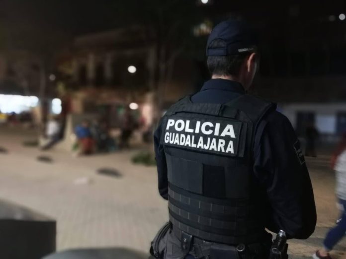 Policías que aprueben exámenes de control recibirán 60 mil pesos