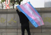 Activistas critican nuevas normas sobre los documentos para transgéneros de Hong Kong