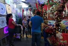 Tianguis navideño de Ocotlán registra ventas irregulares