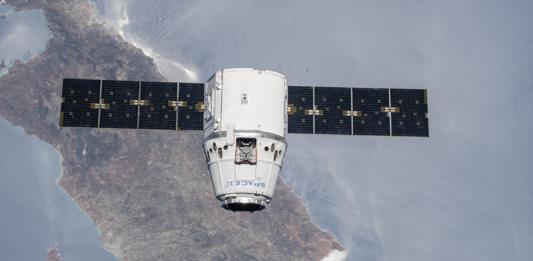Nave Dragon de SpaceX regresa a la Tierra con muestras científicas