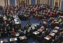 Los demócratas ponen fin a la chaqueta y corbata en el Senado de EEUU