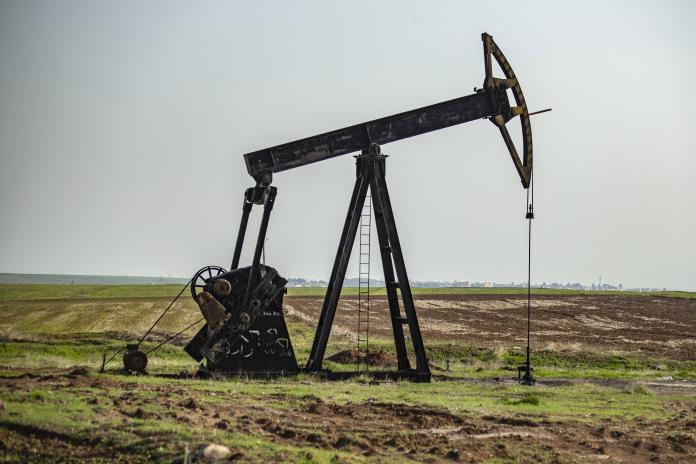 Barril de petróleo WTI estadounidense registra su precio más bajo desde 2002