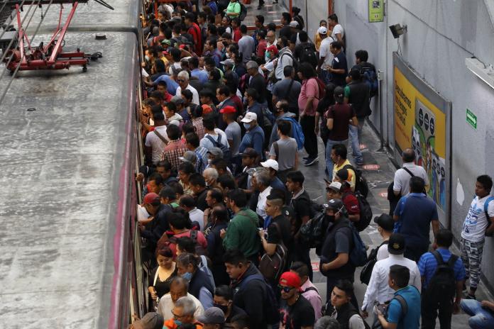 Ciudad de México busca estrategias para evitar aglomeraciones en el Metro