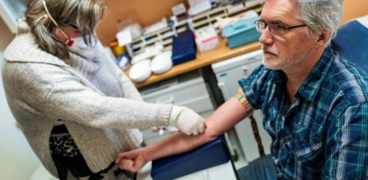 Crece el debate por el pasaporte de inmunidad al coronavirus