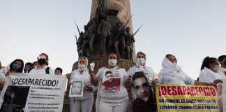 Tras críticas, mueven 3 cuadras desfile con catrinas y ataúdes en Guadalajara