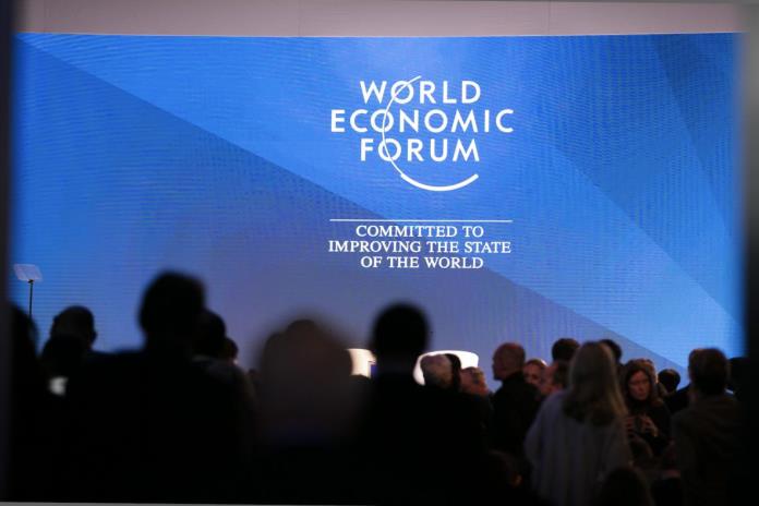 Se mantiene cumbre anual en Davos para enero de 2021