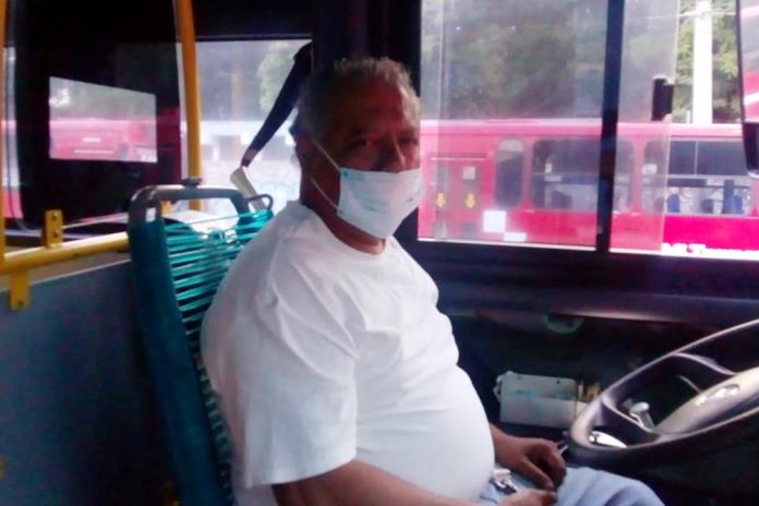 Conductores del transporte público aceptan la exigencia de traer el cubrebocas