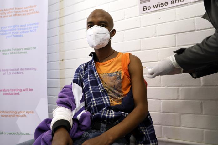 La pandemia de COVID-19 pone en peligro la lucha contra el sida en África