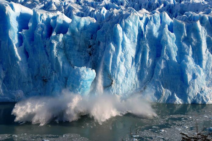 Los glaciares se derriten más rápido cuando desembocan en un lago, según un estudio suizo
