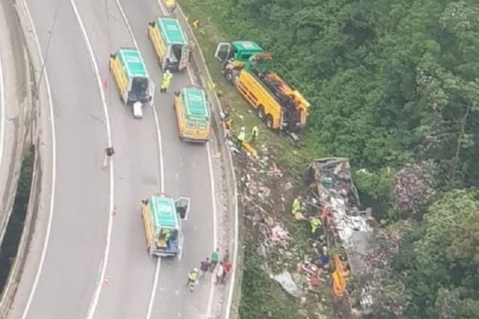 Al menos 12 muertos en un accidente de autobús en el sur de Brasil