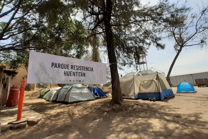 Cumple cuatro días el campamento-protesta de vecinos de Huentitán en el predio de Distrito Iconia