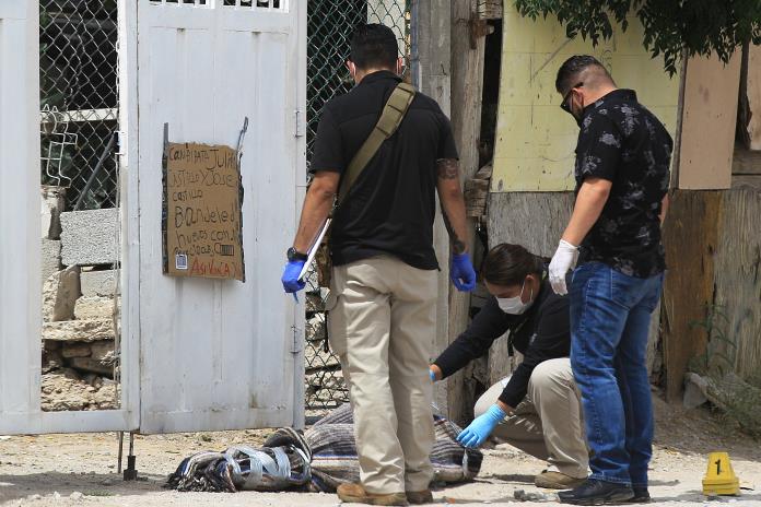 Amenazan a candidata de Ciudad Juárez simulando dejar un cadáver frente a su casa