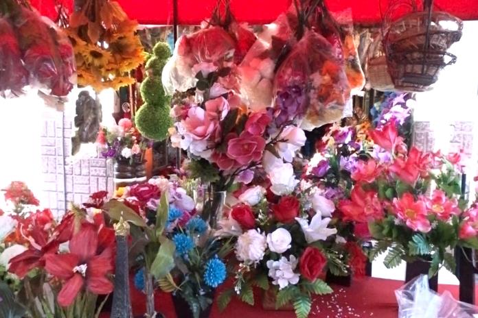 Comerciantes de Ocotlán esperan buena ventas por el día de las madres
