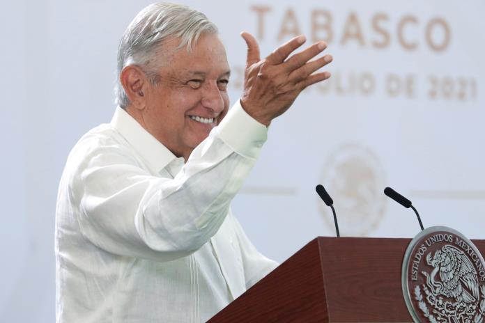 López Obrador anuncia reforma que prioriza interés público en electricidad