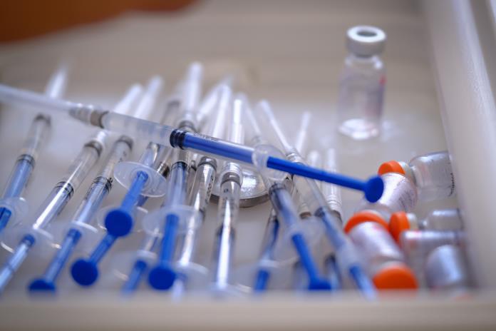 Condón y vacunación, claves para evitar una pandemia por VPH