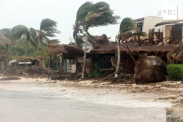 Pronostican un fin de semana huracanado en zonas de la costa de México y EEUU