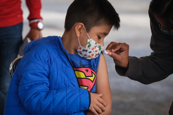 Inicia la vacunación para niños de 12 años en adelante en Jalisco