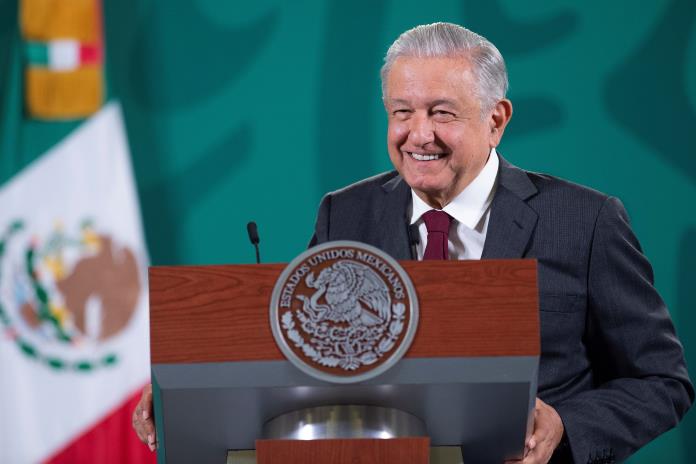 México revisará contratos vigentes para explotación de litio, anuncia López Obrador