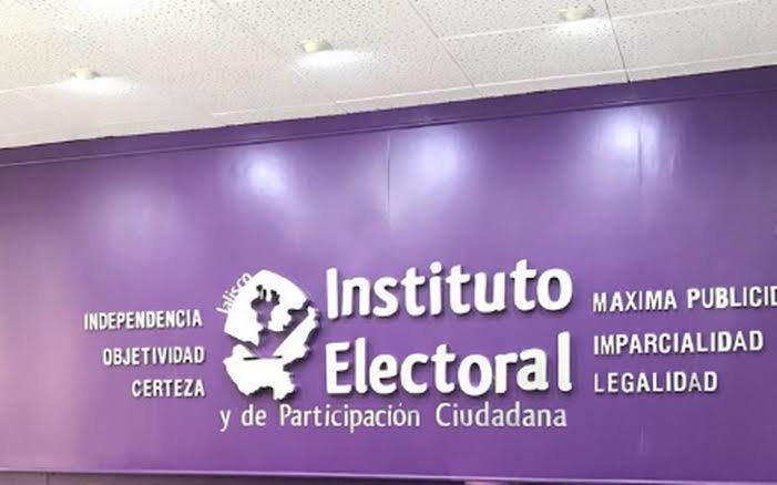 Revés judicial al IEPC: ciudadano gana recurso para ejercer crítica