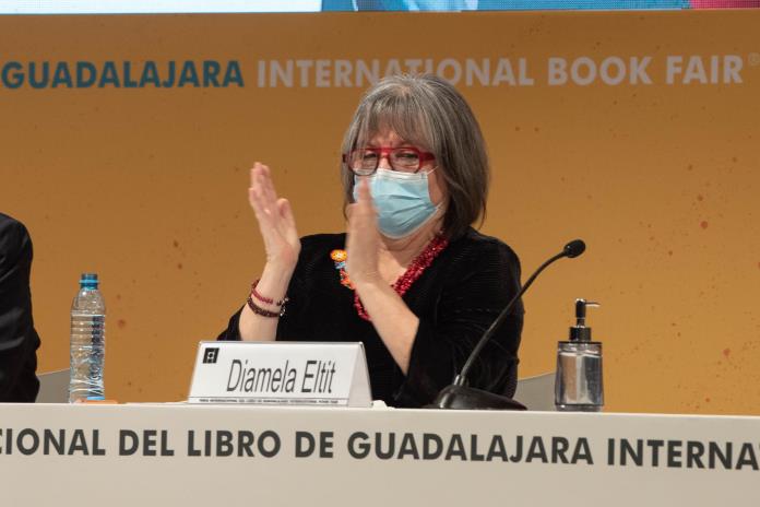 Diamela Eltit se pronuncia en la FIL contra la extrema derecha en Chile
