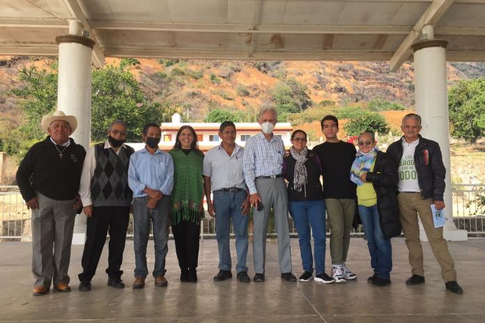 Exponen proyectos y planes para apoyar a enfermos renales en Ribera de Chapala