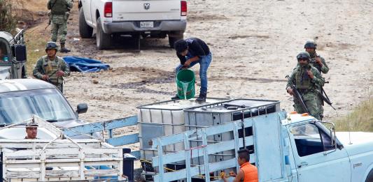 México arresta a presuntos implicados en contrabando de combustible