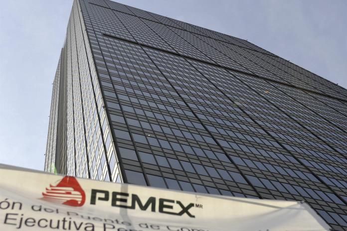 Gobierno mexicano anuncia 3 mil 500 millones de dólares para Pemex y apoyo fiscal