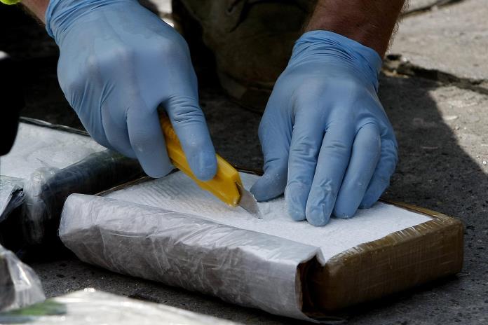 Detienen a canadiense con 69 kilos de cocaína en CDMX