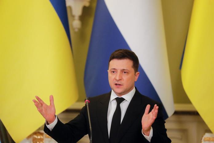 Presidente de Ucrania considera que alertas sobre invasión rusa provocan pánico