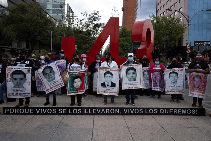 Comisión de DDHH de México apoya el informe de expertos sobre caso Ayotzinapa