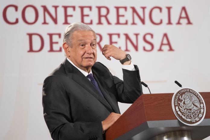 López Obrador dice que no habrá impunidad en crimen de periodista en Michoacán