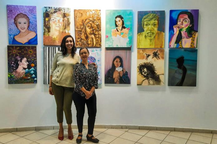 Rumbo al 8M, Rutas Plásticas presenta la exposición “Dando la cara”: autorretratos hechos por mujeres