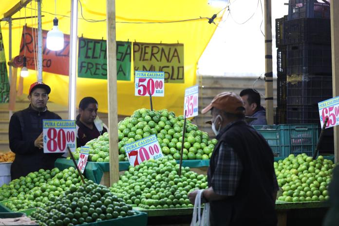 Regidores de Morena anuncian que llevarán frutas y verduras al costo, a colonias populares de Guadalajara