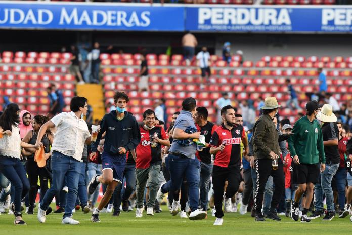 Leones Negros exige justicia ante trifulca contra atlistas en estadio de Querétaro