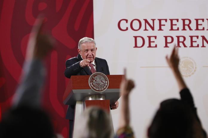 López Obrador expresa condolencias y dolor por masacre en Texas