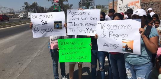 Atacan a manifestantes que bloquearon Periférico para exigir localización de joven desaparecido
