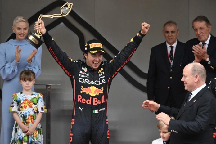 El piloto jalisciense Sergio Pérez, consigue la victoria en el legendario GP de Mónaco