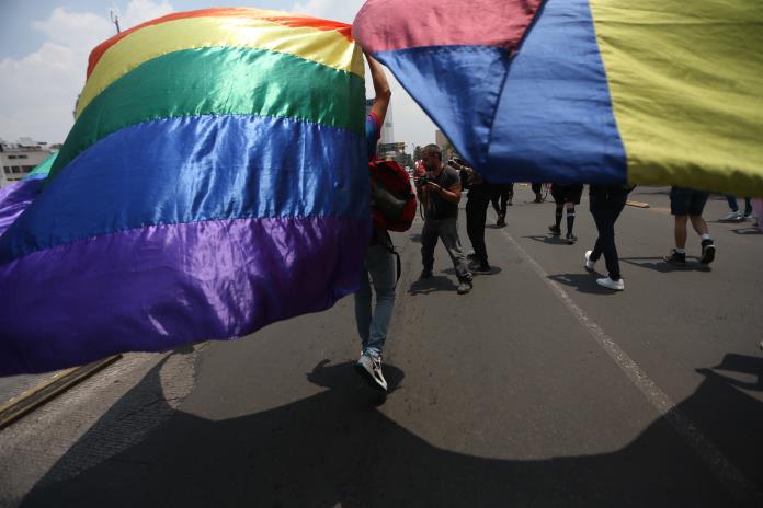 ¿Guadalajara diversa? Cuatro de cada 10 universitarios rechazan adopción entre parejas del mismo sexo
