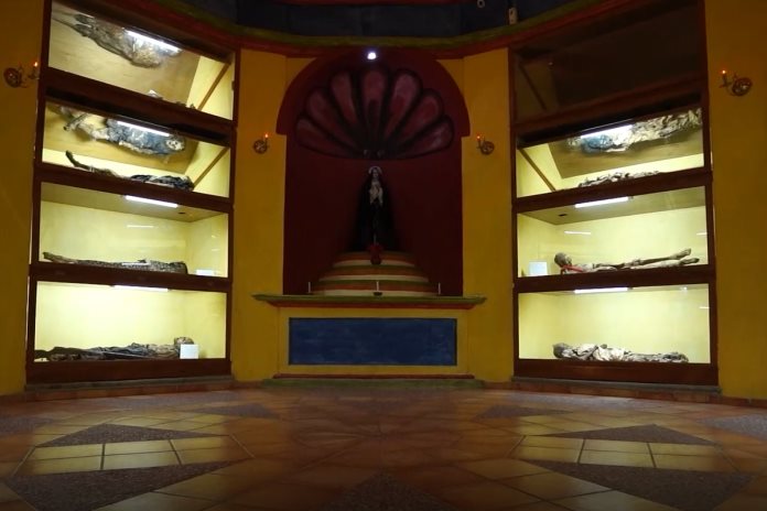 En La Chona se cuenta con el segundo Museo de Momias más importante del país