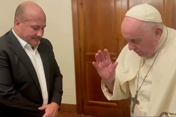 Visita de Alfaro al Papa, en el filo de la ley