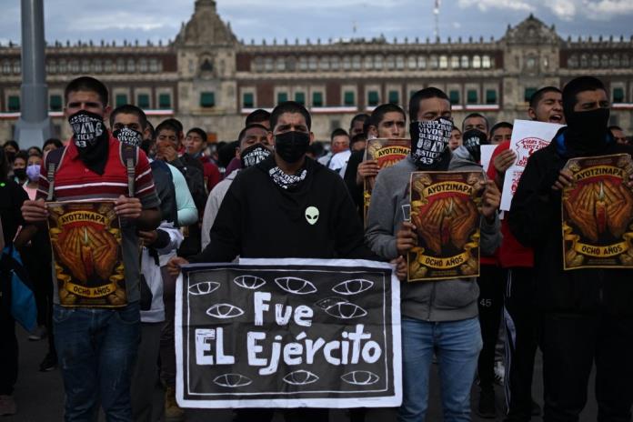 Renuncia fiscal a cargo de nueva investigación sobre 43 estudiantes de Ayotzinapa