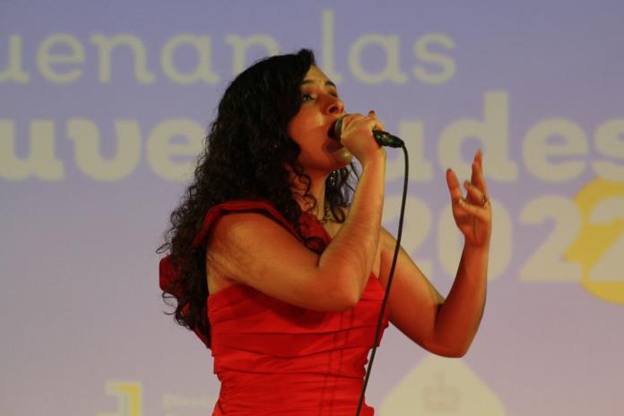 Ocotlense participa en final de concurso estatal de canto