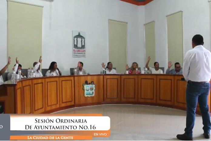 Ayuntamiento de El Grullo autoriza pagar en una sola exhibición deuda con el SAT que se “les salió de las manos”