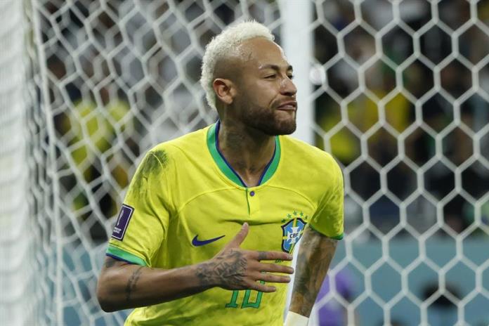 Neymar iguala a Pelé como máximo goleador histórico de Brasil