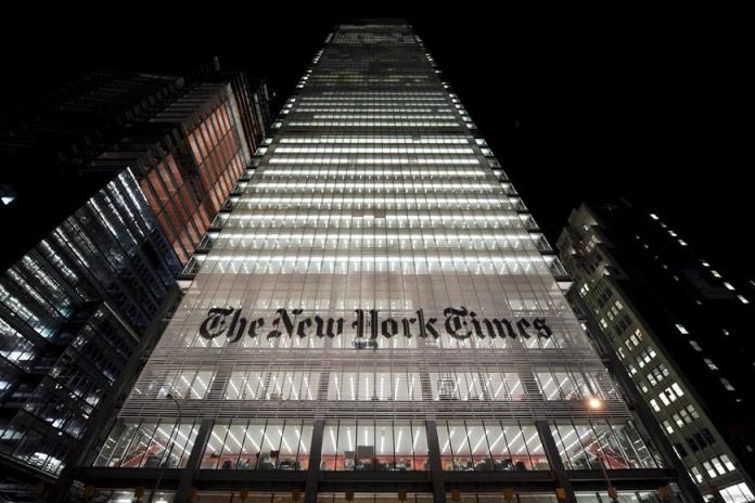 Trabajadores del New York Times, en huelga por disputa salarial
